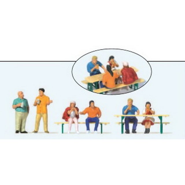 Preiser 10701 H0 Beim Feiern