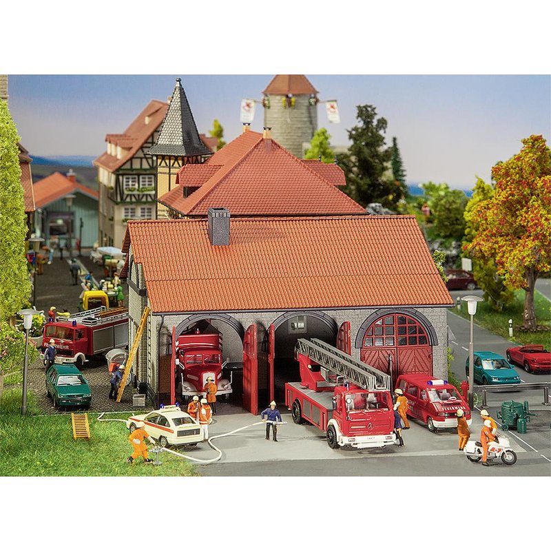 Kit De Caserne De Pompiers FALLER HO – Modèle Réduit 172x148x108 Mm – à Monter – Pour Réseau Ferroviaire – Dès 14 Ans