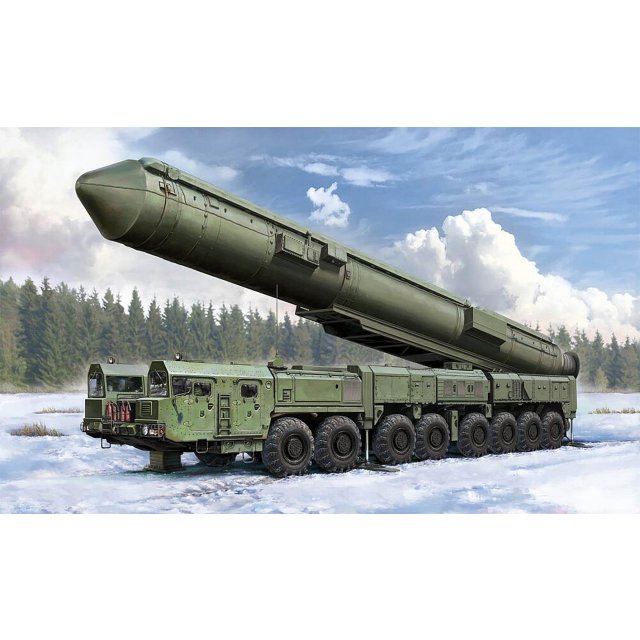 HobbyBoss 82952 1/72 15U175 TEL auf RS12M1 Topol-M ICBM