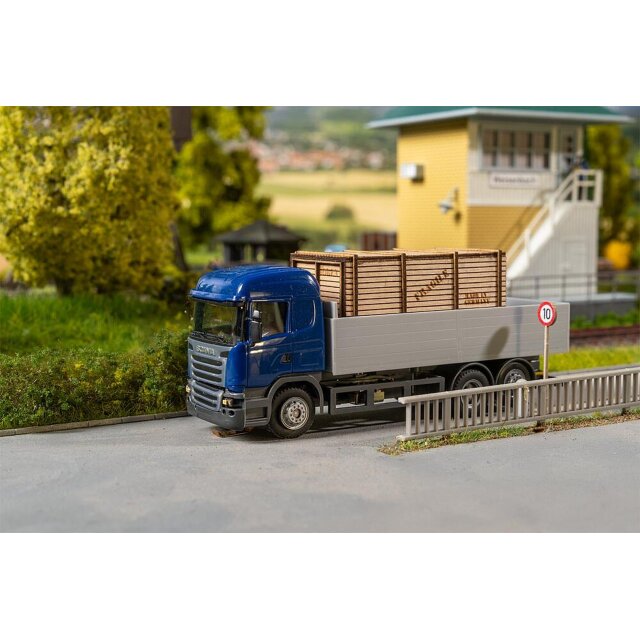 Faller 161325 Car System Digital LKW Scania R 13 HL Pritsche mit Holzkiste (HERPA) H0