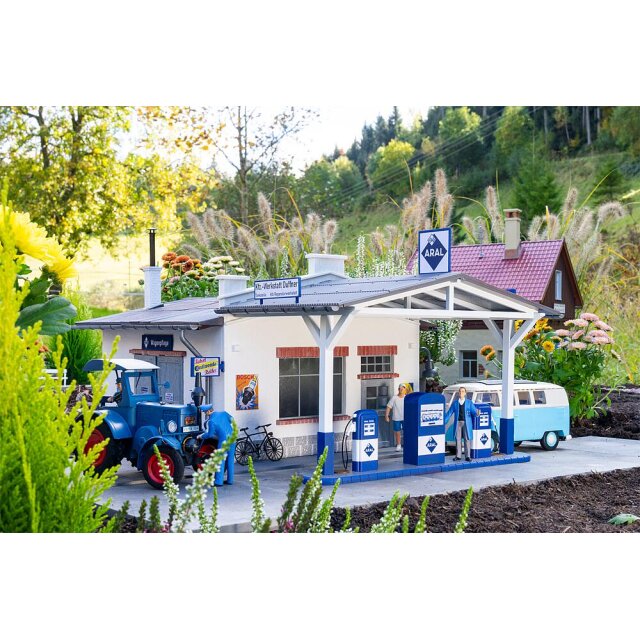 Pola 330821 Tankstelle mit Werkstatt